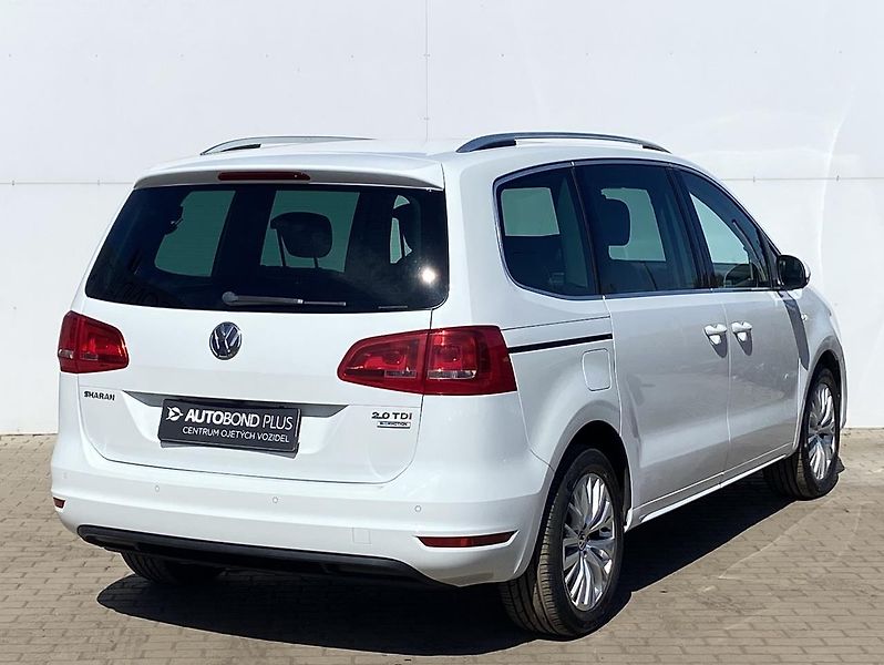 Volkswagen Sharan 2.0 TDI 130kW BMT Highline - fotka 2 z 26
