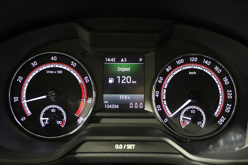 Škoda Octavia 2,0 TSI RS 1.majitel - fotka 22 z 30