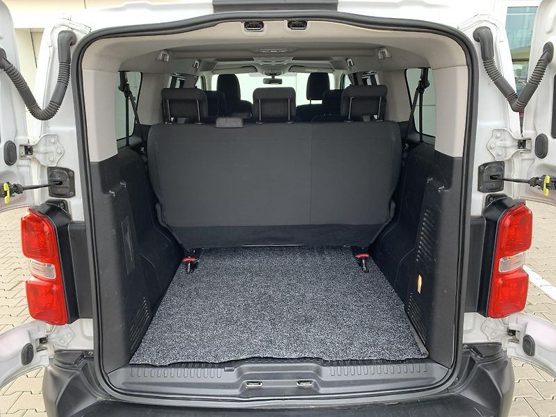 Toyota ProAce Verso SHUTTLE 2.0 D-4D L2 106kW MAN6 - fotka 5 z 24