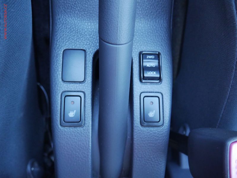 Suzuki SX4 (2009) 1.6i 4x4, ČR, 4x4, vyhřívané - fotka 17 z 17