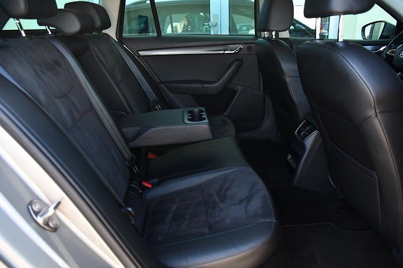 Škoda Octavia 1.4G-TEC LED DSG NAVI PDC - fotka 21 z 35