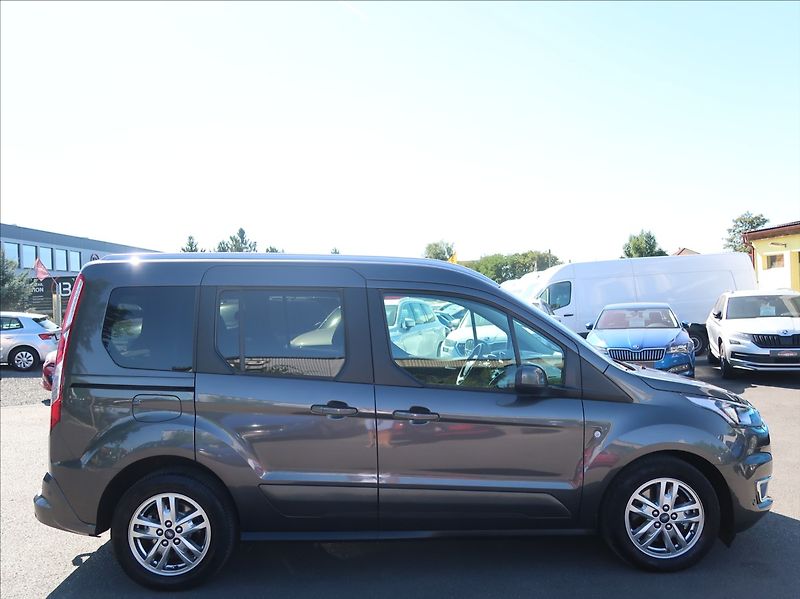 Ford Tourneo Connect 1,5 TDCi,74kW,Serv.kn.,tažné - fotka 5 z 29