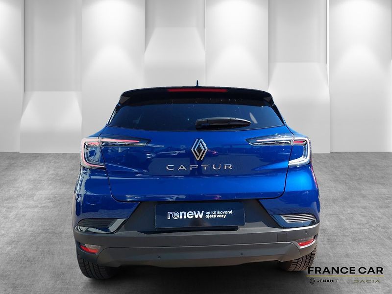 Renault Captur (2025) 1,3 TCe 160 EDC mild hybrid - fotka 6 z 24