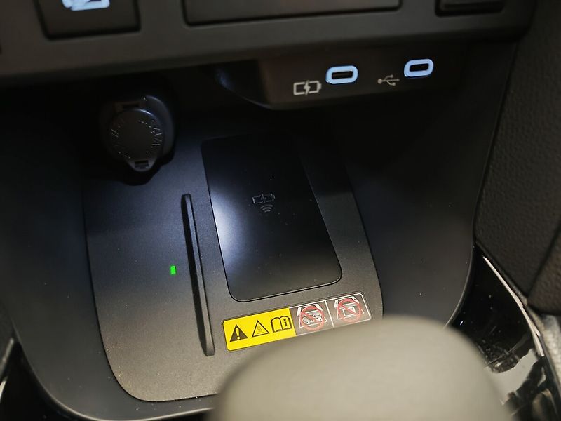 Toyota Yaris Cross 1.5 TNGA HEV Style 4x4 - fotka 31 z 32