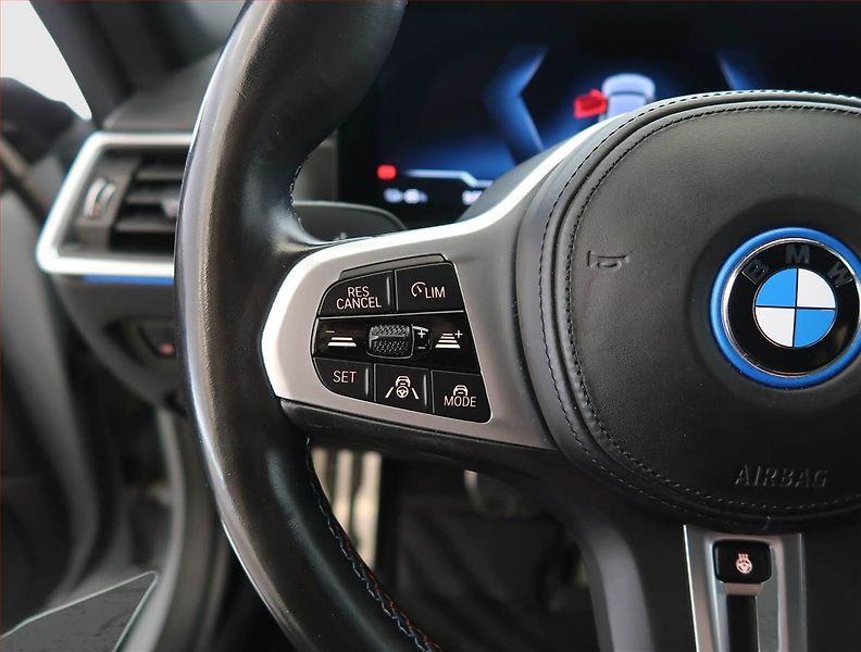 BMW i4 (2022) M50, SoH 88% - fotka 25 z 34