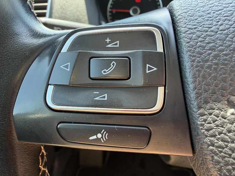 Volkswagen Sharan 2.0 TDI KAMERA TAŽNÉ ROZVODY - fotka 17 z 55