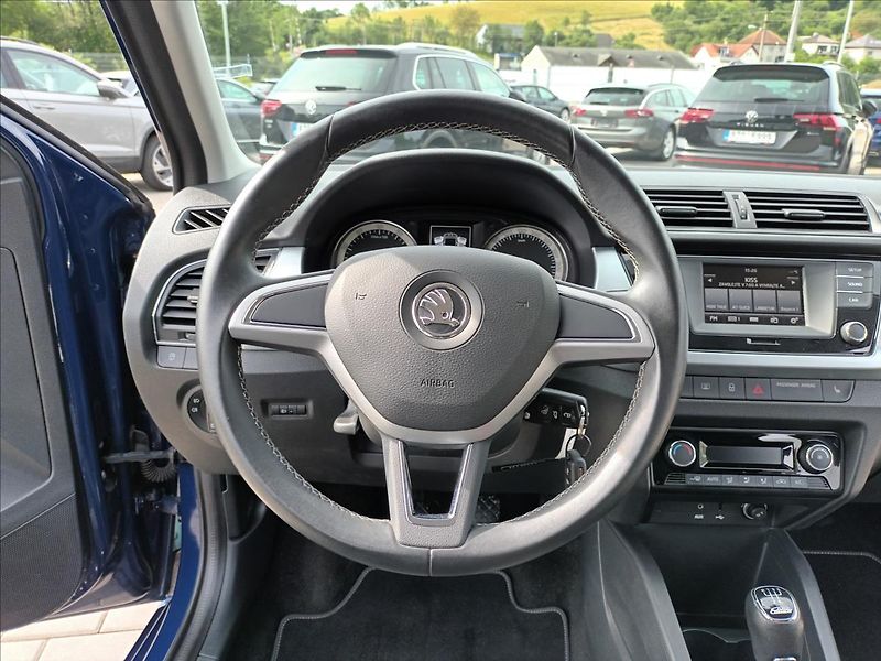 Škoda Fabia 1,2 TSI,66KW,1MAJ,AMBI,KOLA - fotka 12 z 45