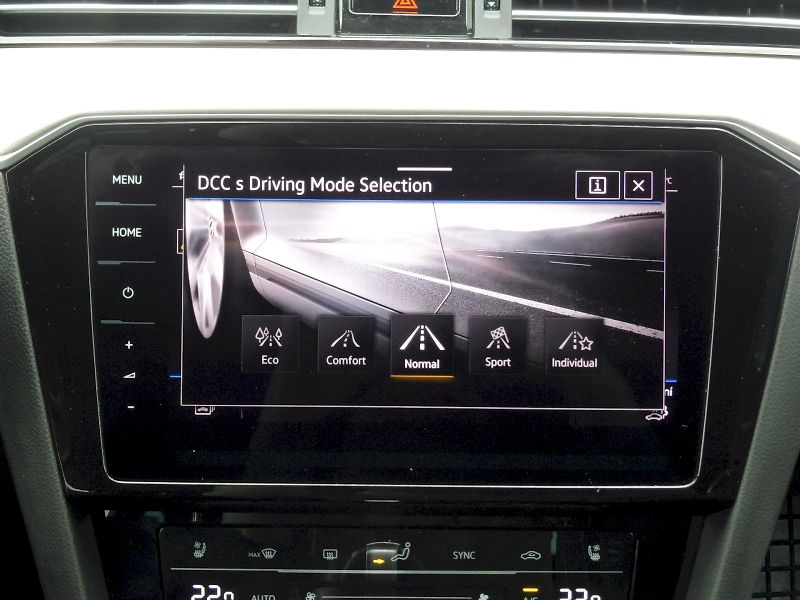 Volkswagen Passat (2022) Elegance 2,0 TDI 147kW DSG 4MO - fotka 15 z 30