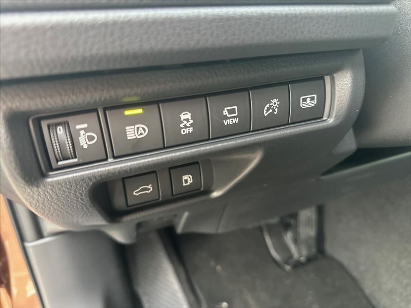 Toyota Camry 2,5 Executive - fotka 10 z 15