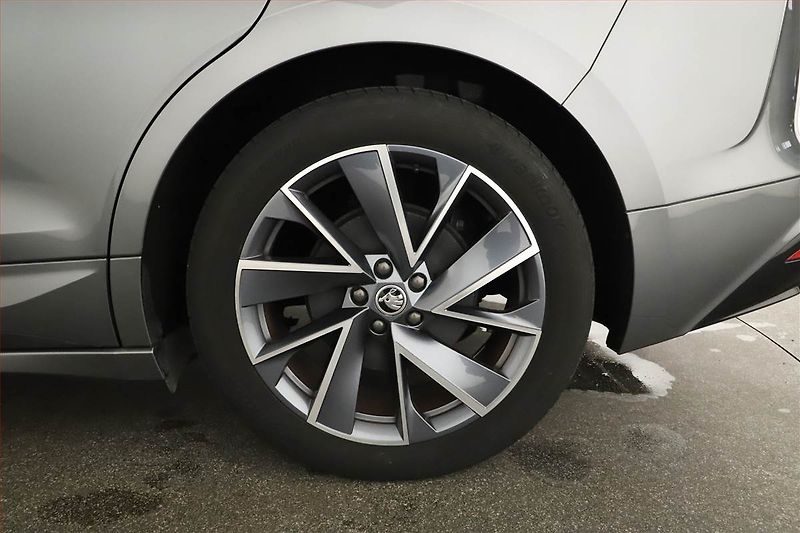 Škoda Enyaq (2023) Sportline iV 60 (62 kWh) - fotka 19 z 19