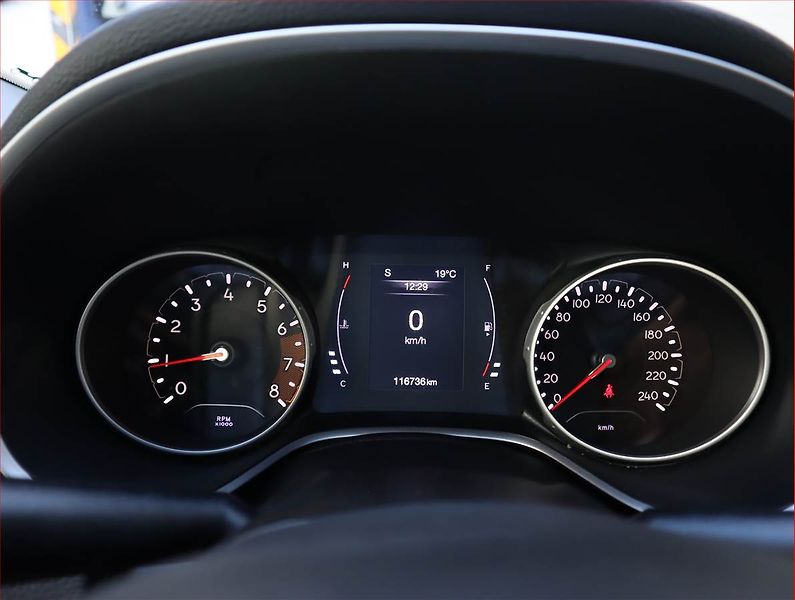 Jeep Compass (2020) 1.4 MultiAir, Serv.kniha - fotka 11 z 22