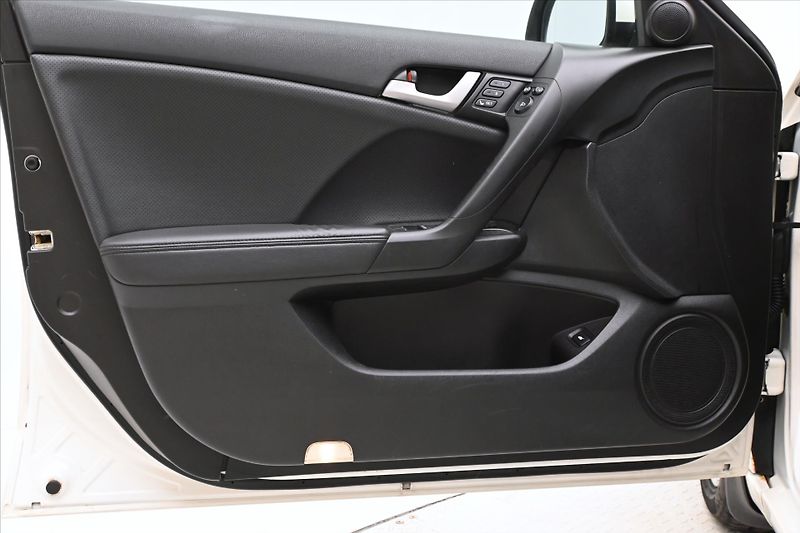 Honda Accord 2,2 i-DTEC 110kW Manuál - fotka 22 z 30