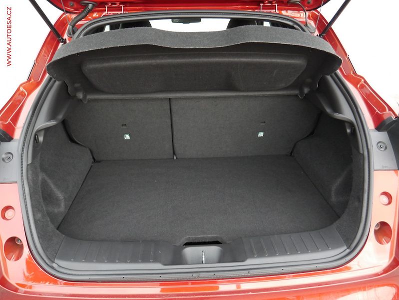 Nissan Juke (2024) 1.0 DIG-T, 1.maj,ČR, N - fotka 7 z 17