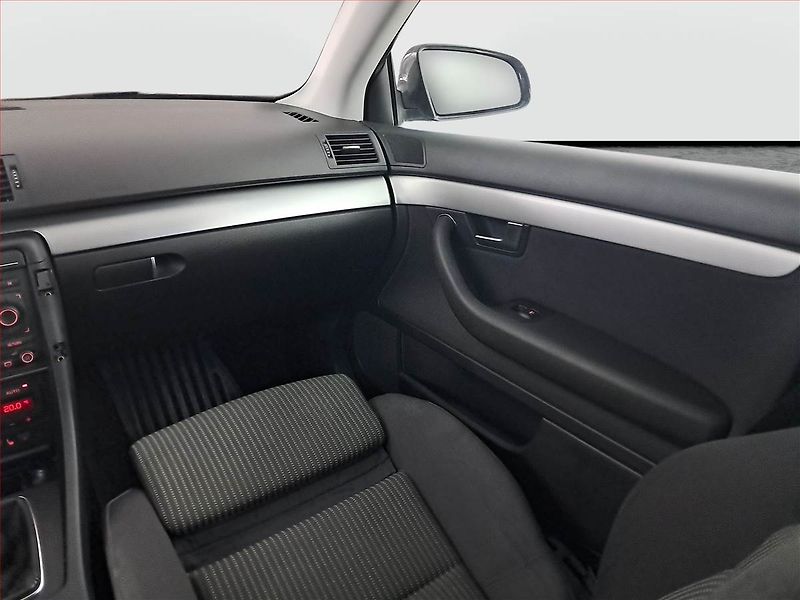 Audi A4 (2007) 2.0 TDI, nová STK, Tažné - fotka 8 z 17
