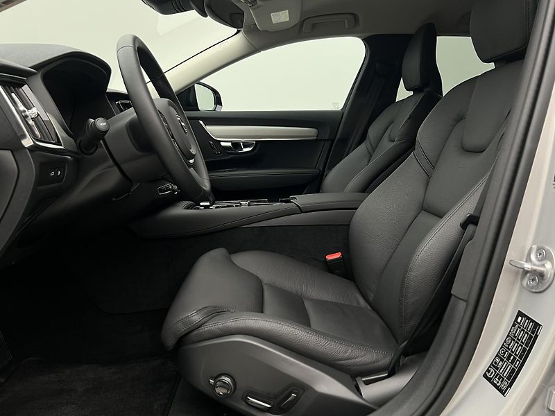 Volvo V90 T6 AWD RECHARGE PLUS REZERVACE - fotka 3 z 45
