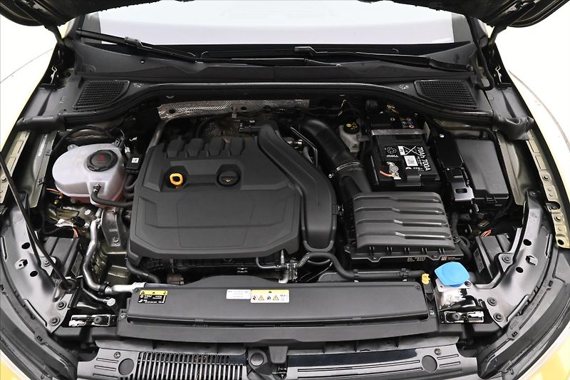 Volkswagen Golf 1,5 TSI 96kW Life Záruka až 5 - fotka 9 z 30