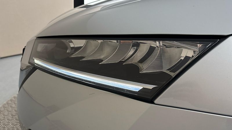 Škoda Octavia 2.0 TDI Ambition - fotka 18 z 24