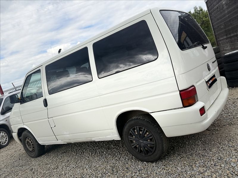 Volkswagen Transporter 2,5 TDI 9MÍST - fotka 7 z 12