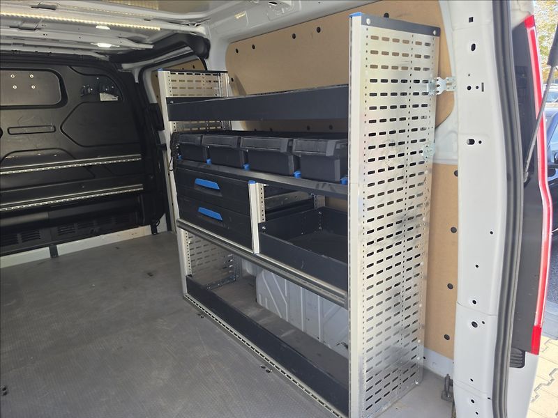 Ford Transit Custom 2,0 TDCi 96KW L2H1 - fotka 22 z 38