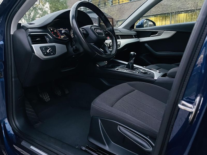 Audi A4 1.4TFSI MANUÁL TAŽNÉ SERVISKA - fotka 28 z 43
