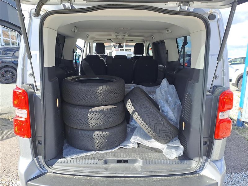 Toyota ProAce Verso 2,0 D 130 kW AUTOMAT KOUPENO C - fotka 18 z 18