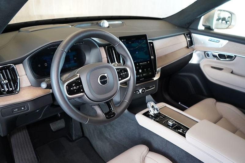 Volvo XC90 T8 ULTRA Bright, Masáž, Bowers - fotka 19 z 50