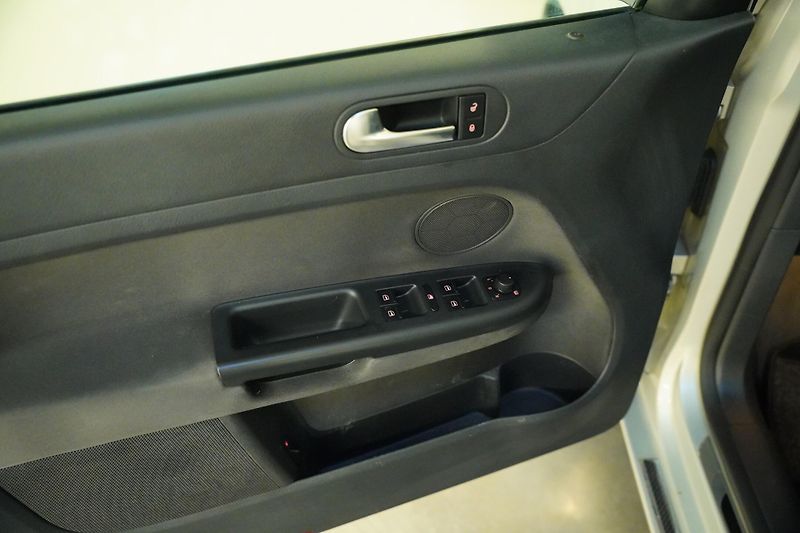 Volkswagen Golf Plus - fotka 13 z 26