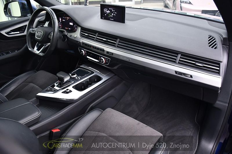 Audi Q7 3.0TDi S-LINE TAŽNÉ REZERVACE - fotka 12 z 55