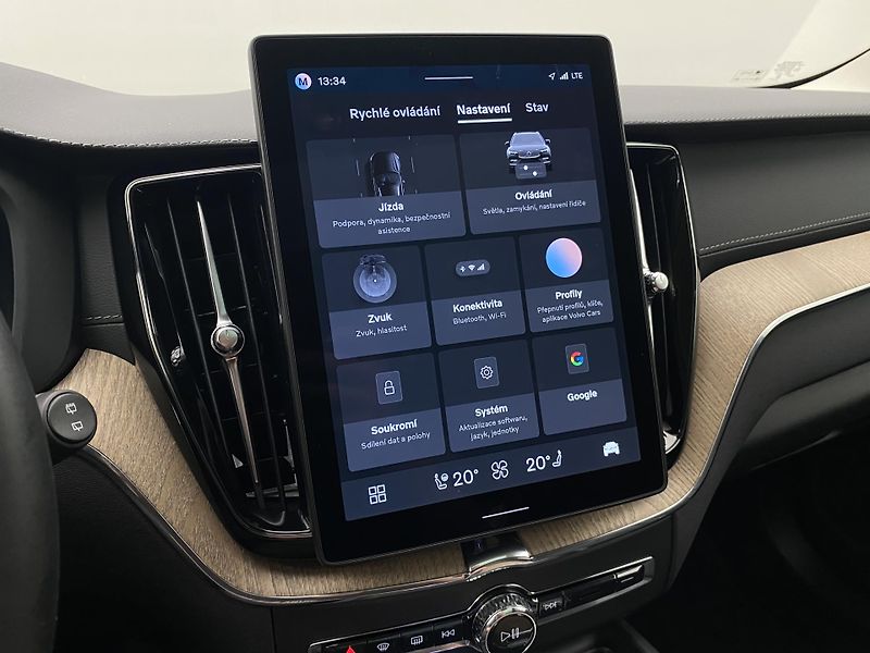 Volvo XC60 T6 AWD RECHARGE BRIGHT ULTRA  - fotka 47 z 67