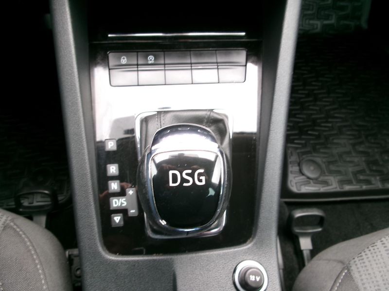 Škoda Octavia (2019) 1,5TSI DSG AC TEMP ČR - fotka 20 z 36