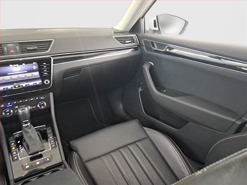 Škoda Superb (2020) Laurin&Klement iV 1.4 TSI PHEV - fotka 8 z 24