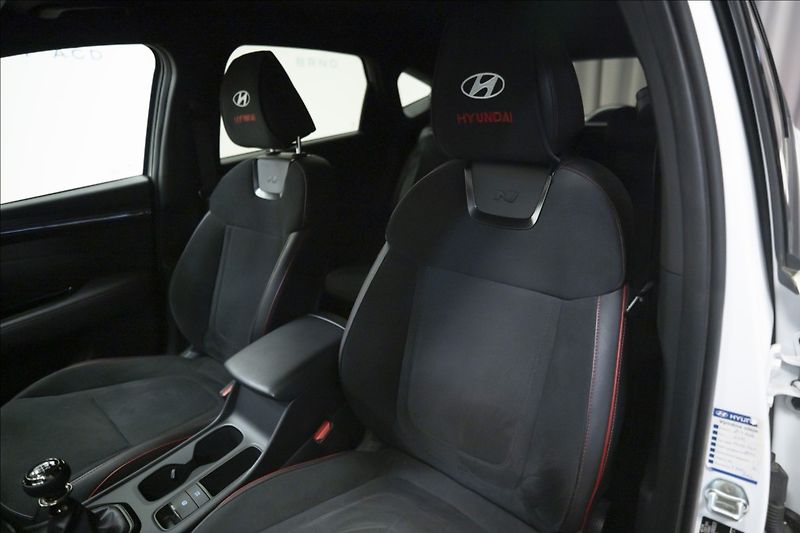 Hyundai Tucson 1,6 T-GDI N-LINE NAVI KAMERA - fotka 42 z 47
