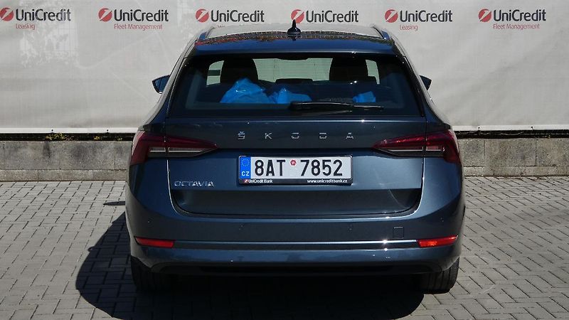 Škoda Octavia 2,0 TDI 85kW Style Combi - fotka 4 z 22
