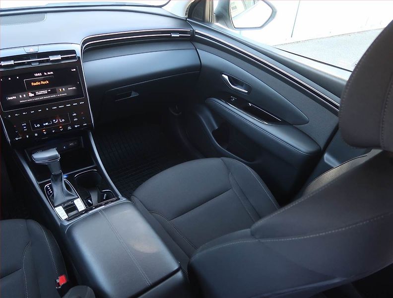 Hyundai Tucson (2021) 1.6 CRDi 48V MHEV - fotka 8 z 20