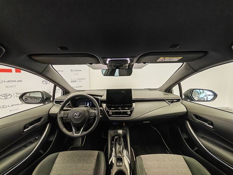 Toyota Corolla Touring Sports 2.0 Hybrid Styl - fotka 13 z 38