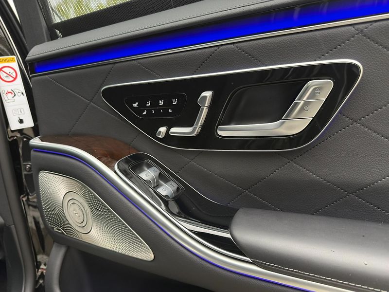 Mercedes-Benz Třídy S (2025) S 350D 4MATIC L - fotka 30 z 32
