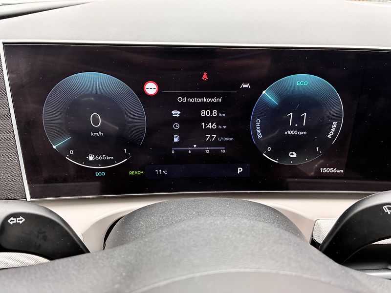 Hyundai Tucson 1.6T-GDi HEV 158kW REZERVACE - fotka 18 z 35