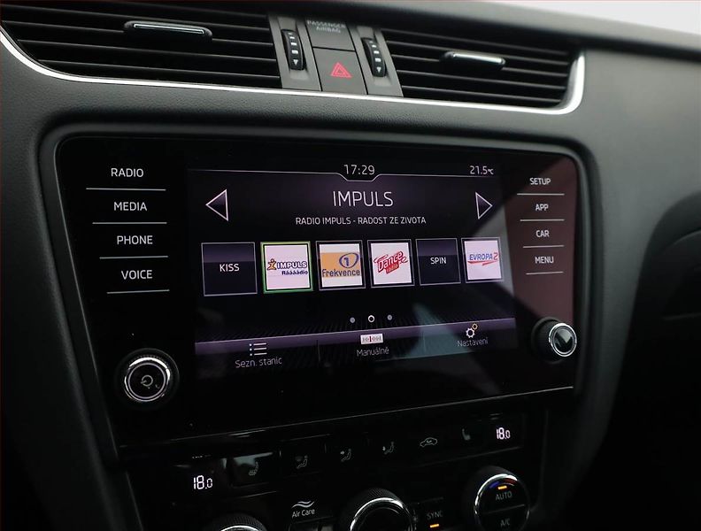 Škoda Octavia (2018) 2.0 TDI, Automat, Tempomat - fotka 14 z 19
