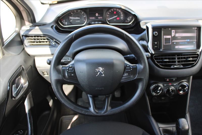 Peugeot 208 1,4 i  NOVÉ V ČR - fotka 10 z 23
