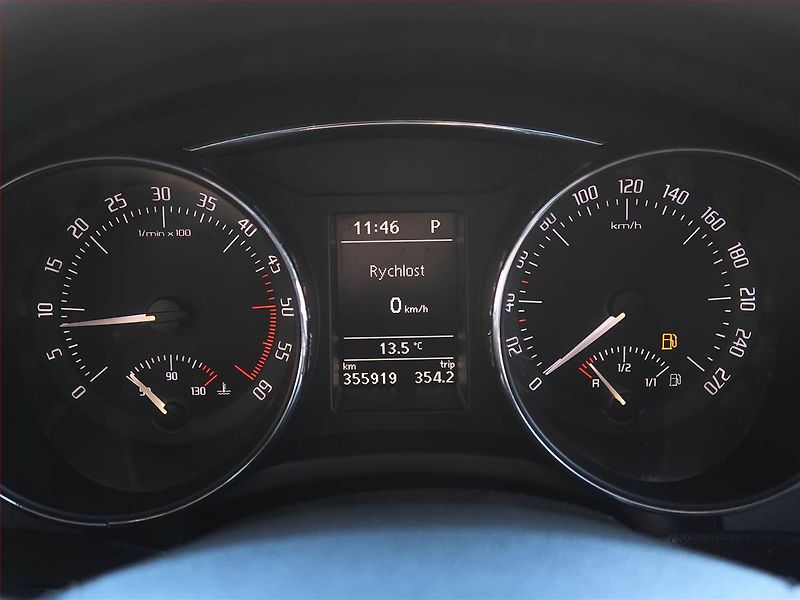 Škoda Superb (2009) 2.0 TDI, Automat, Xenony - fotka 11 z 18