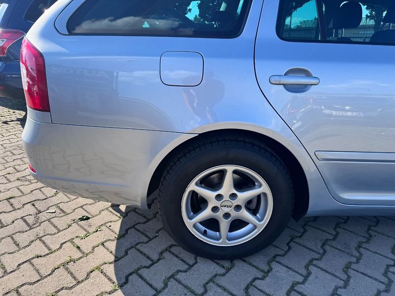 Škoda Octavia (2009) 1,6 TDI 77 KW FACELIFT TAŽNÉ - fotka 15 z 50