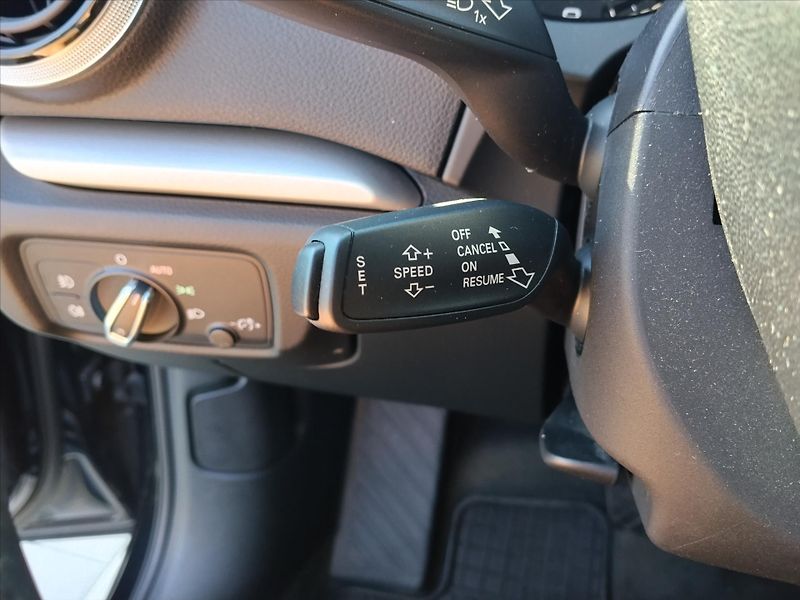 Audi A3 1,6   Sportback - fotka 17 z 32