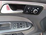 Volkswagen Touran (2011) 1.4 TSi, AC, výhřev sed - náhled 12