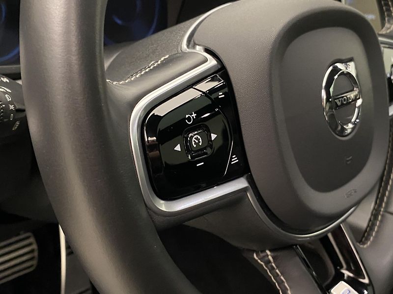 Volvo V90 D4 R-DESIGN AUT  - fotka 20 z 48