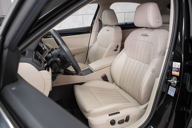 Škoda Superb TDI 147kW L&K 4x4*DPH*ČR 1.MAJ - fotka 10 z 52
