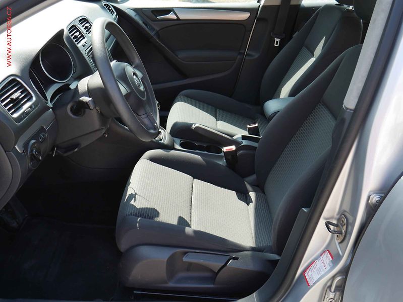 Volkswagen Golf (2012) 1.4 TSI Sport, AC, el. výbava - fotka 9 z 16