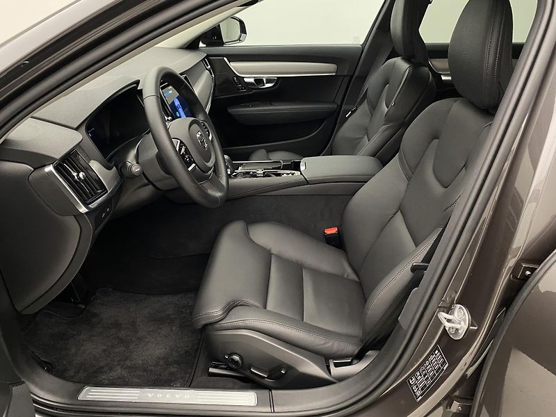 Volvo V90 T6 AWD PLUG-IN PLUS DARK TAŽNÉ - fotka 3 z 53