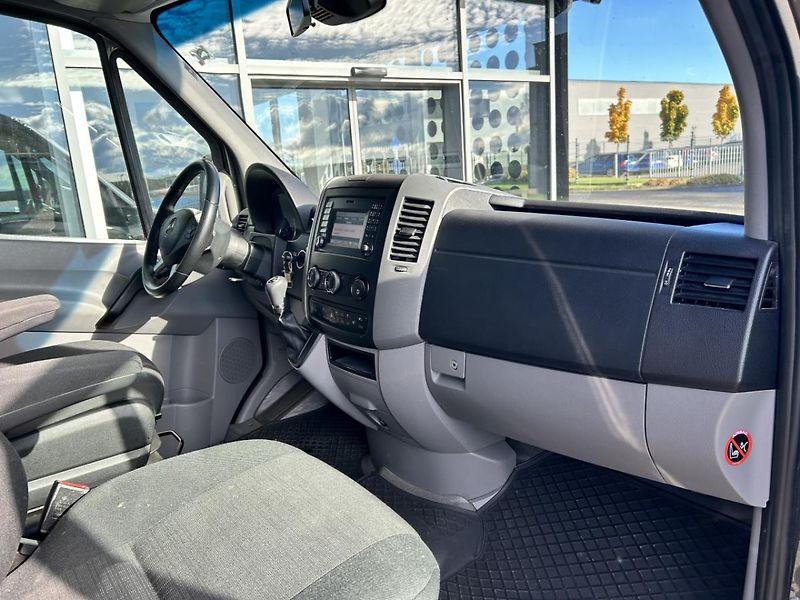 Mercedes-Benz Sprinter 319 CDI/S KB 4x4 - fotka 11 z 27
