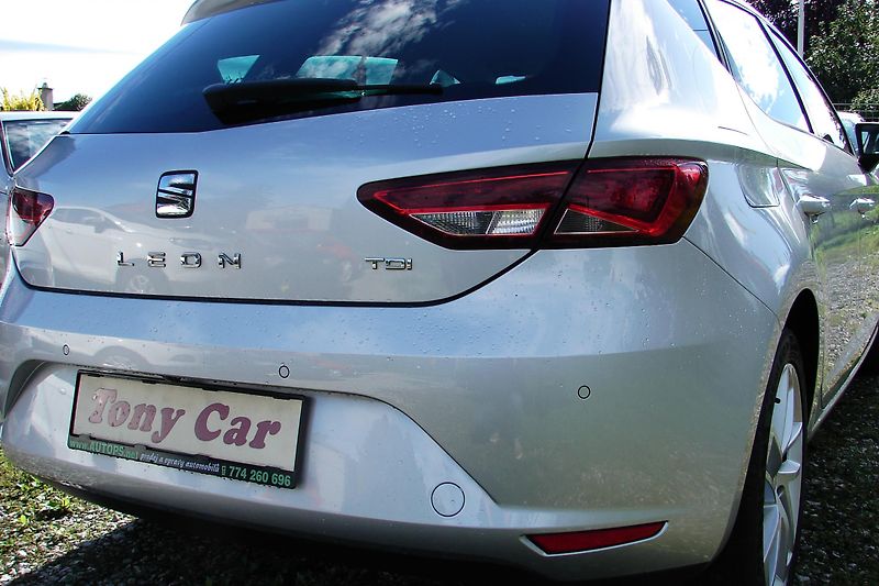 Seat Leon 1.6 TDi 110PS LED Navi-ZADÁN!  - fotka 39 z 42