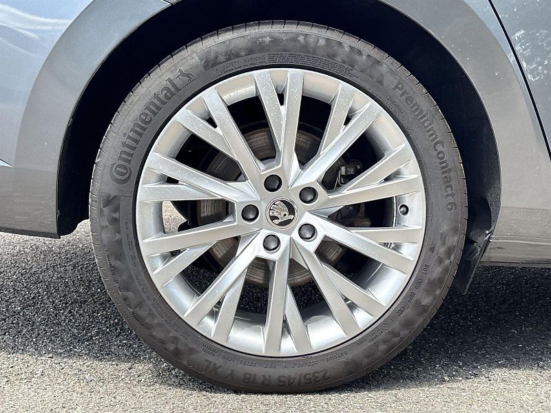 Škoda Superb (2022) Combi 1.5 TSI Style+ - fotka 27 z 30
